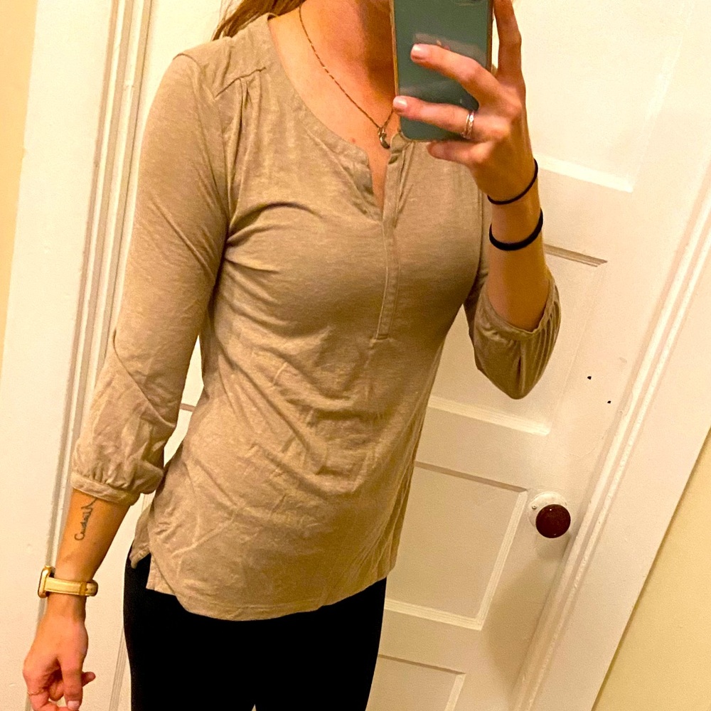 Brown 3/4 sleeve shirt